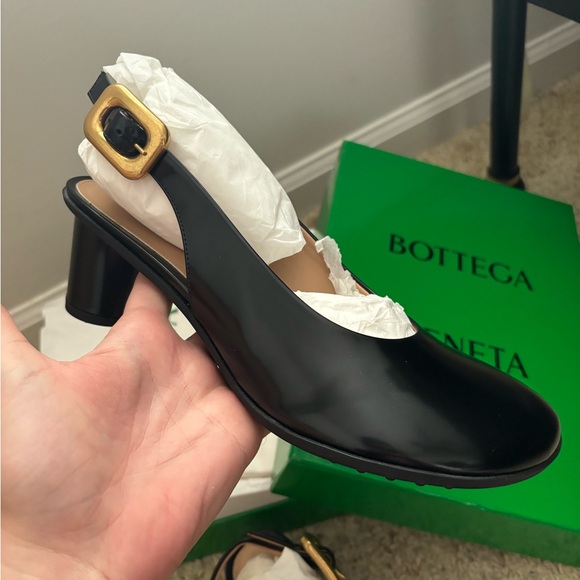 Bottega Veneta Black Sandals with Gold Accents - Picture 5 of 10